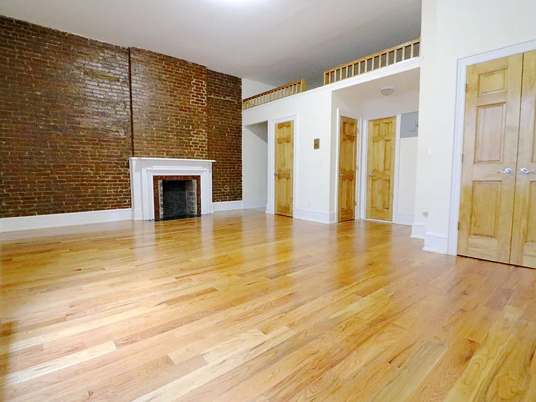 118 W 74th St #2B — Photo 1