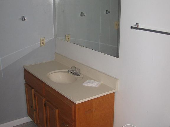 4th image of 2367 W Clifton Ave APT 2
