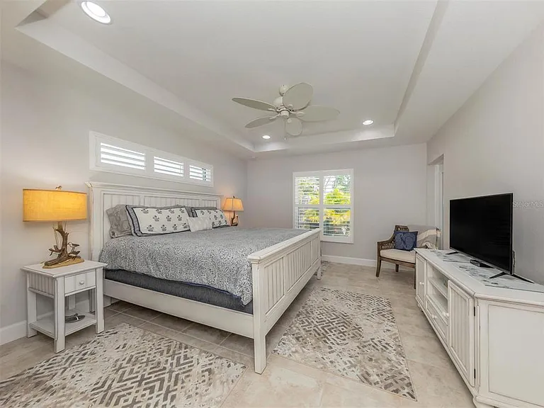 236 Holly Rd — Photo 24
