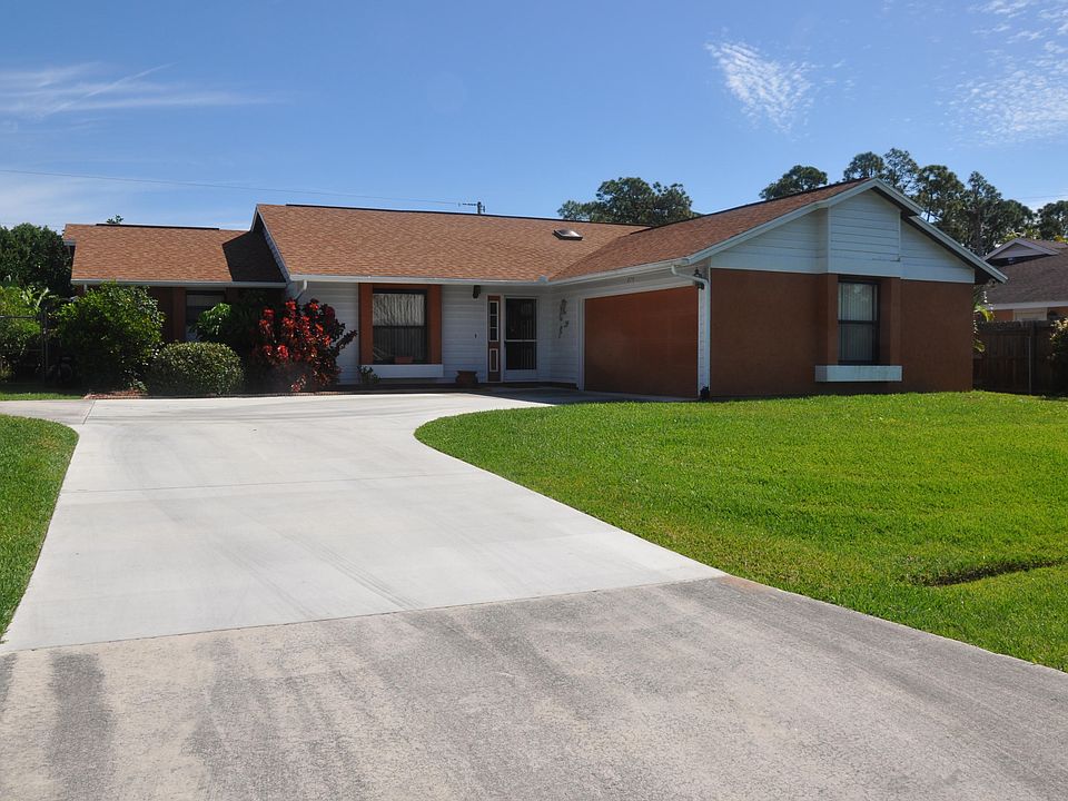 1st image of 879 SE Starflower Avenue