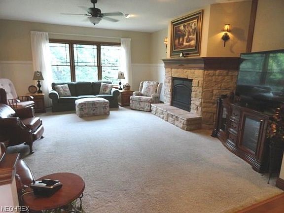 3rd image of 723 Dale Ave NW