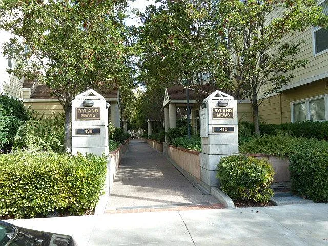 430 N 1st St — Photo 2