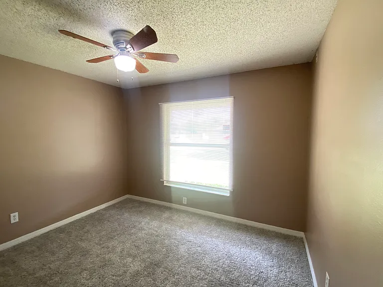 14050 Ithaca Way — Photo 9