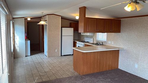 4th image of 2008 Riverview Dr