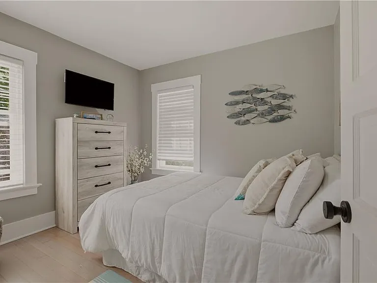21 Pell St — Photo 18