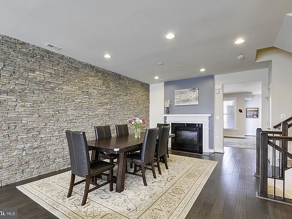 2nd image of 2012 Potomac Ave #429