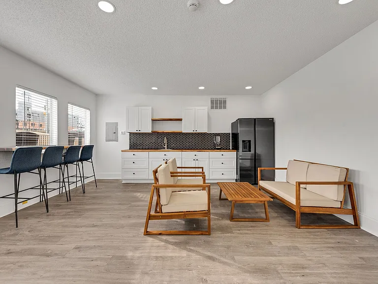 Vivo Living Charlotte (Tryon) — Photo 18