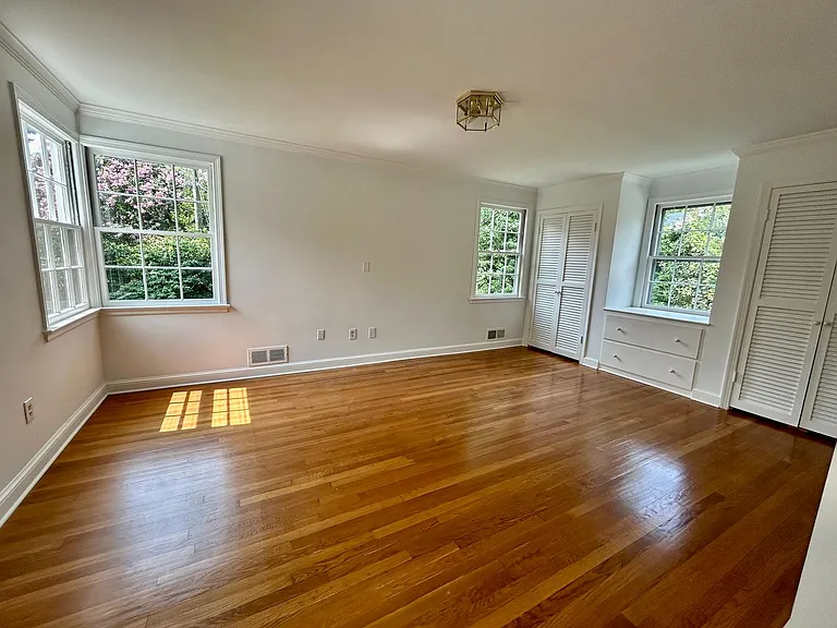 5100 Upton St NW — Photo 24