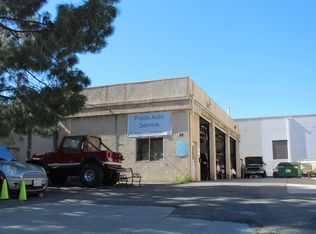 25 Cunningham Rd, Thousand Oaks, CA 91362