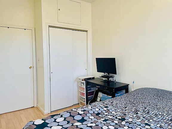 3rd image of 208 Bay 22 St #D3