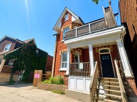 1960 Davenport Rd, Toronto, ON