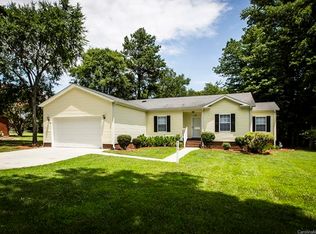 8652 Williamsburg Cres, Charlotte, NC 28216