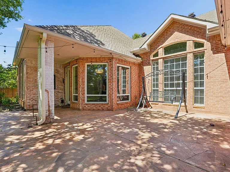 1125 Longford Cir — Photo 47