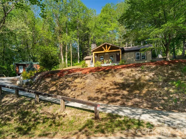 328 Old Greenville Rd, Zirconia, NC 28790