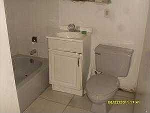 4th image of 4301 NW 32nd Ave