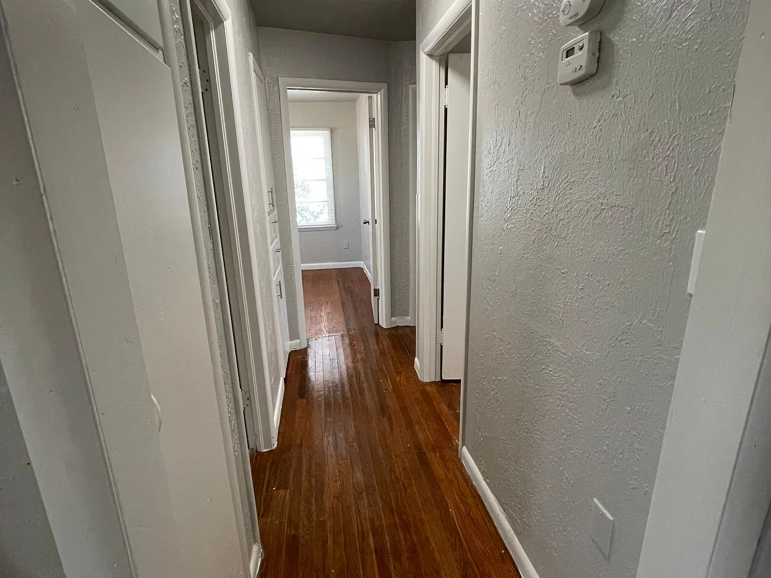 3 bed, 1080 sqft, $1,050 — Photo 4