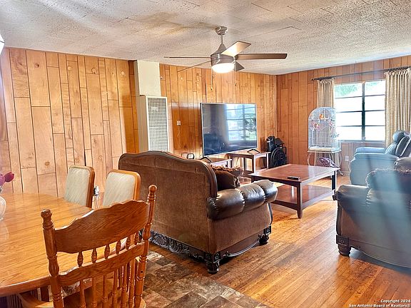 5th image of 1434 W ANSLEY BLVD