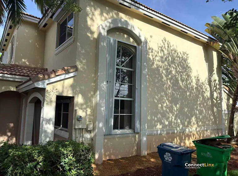 11500 NW 33rd St — Photo 10