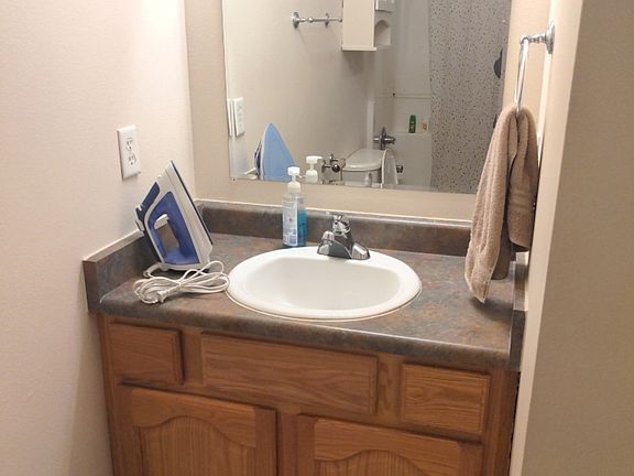 2nd image of 1561 Westview Ct #D