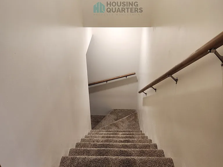 107 W Waverly Pl — Photo 13