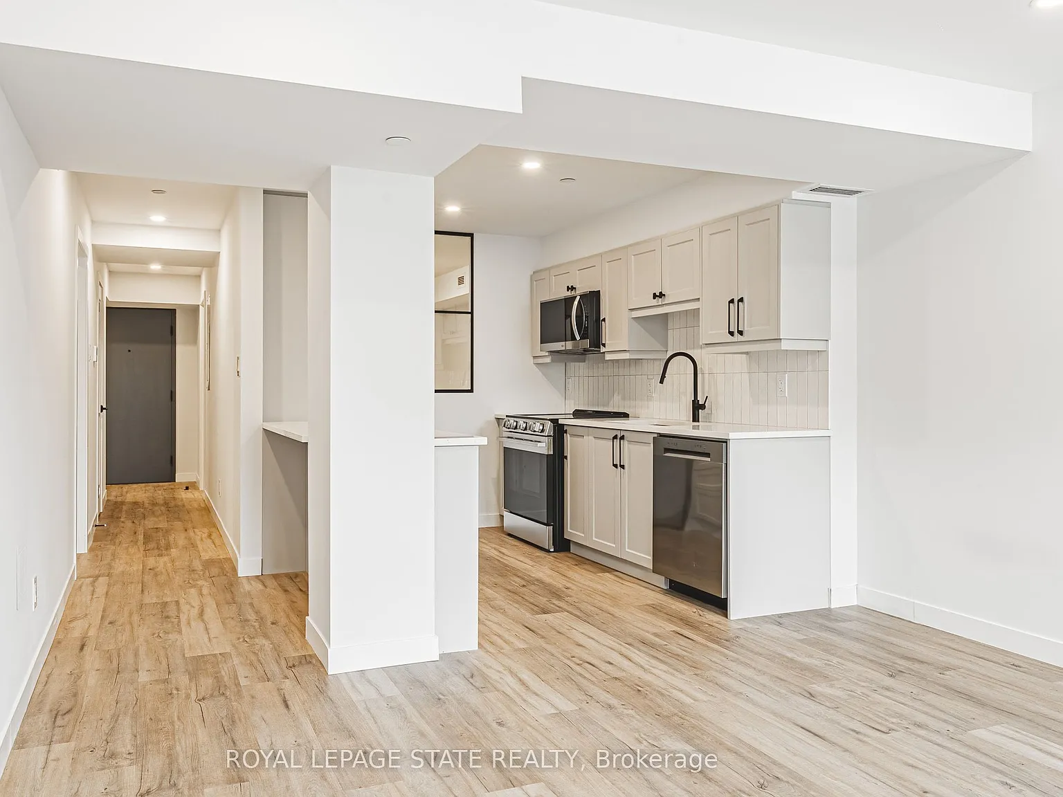 2 bed, $2,600 — Photo 4