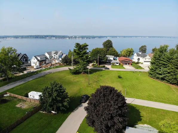 E Wawasee Cir S, Cromwell, IN 46732