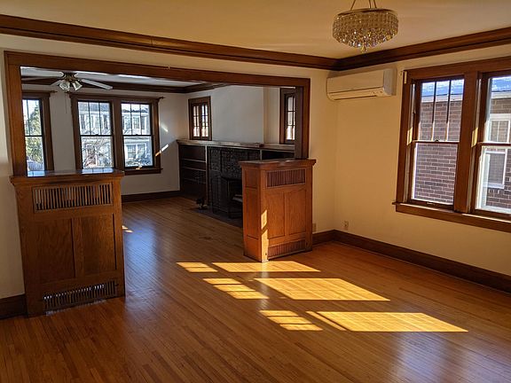 3rd image of 3420 Fremont Ave S #2