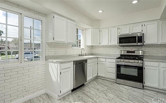 2nd image of 2643 Loftyview Dr