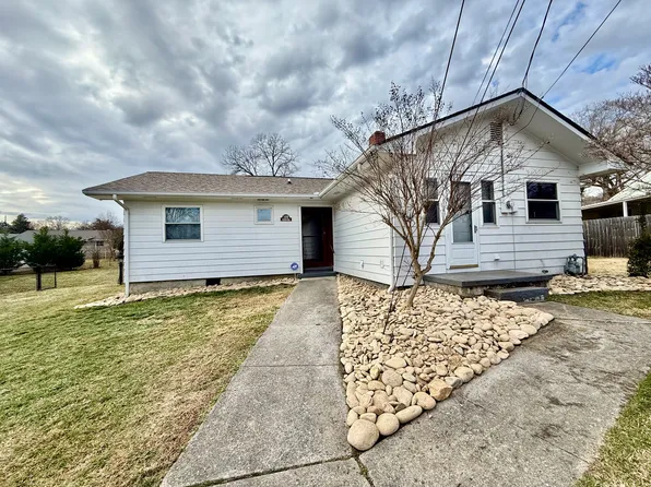 109 Packer Rd, Oak Ridge, TN 37830
