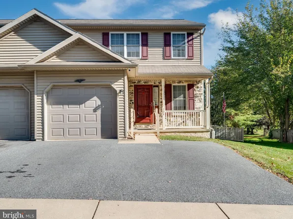 104 Kentshire Dr, Lancaster, PA 17603
