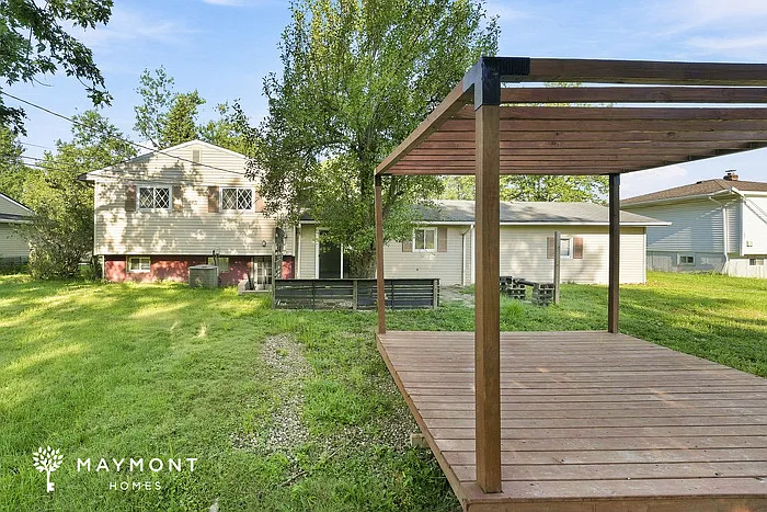 3 bed, 2.0 bath, 1518 sqft, $1,895 — Photo 3