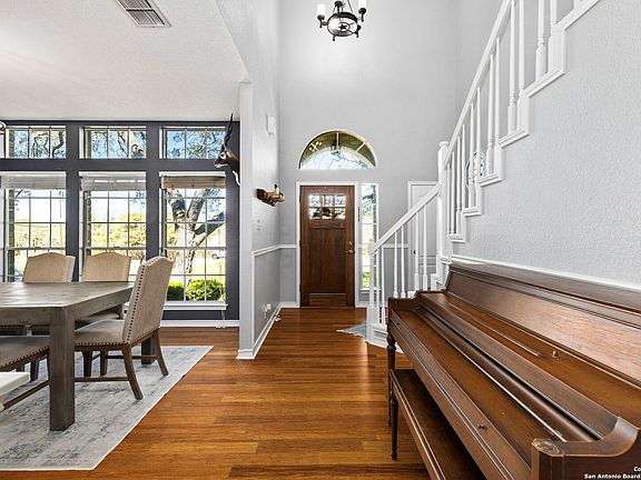 5th image of 9318 Goldenrod Ln