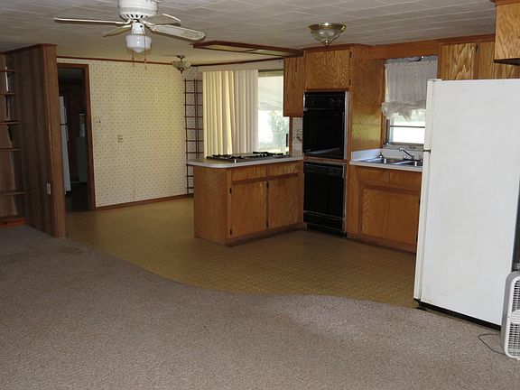 4th image of 1457 W River Dr