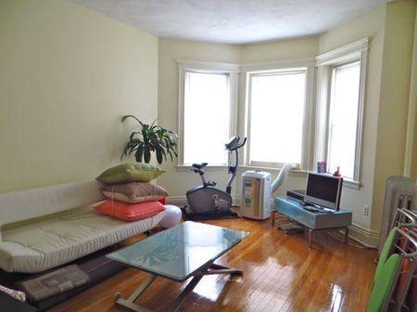 106 Queensberry St APT 4