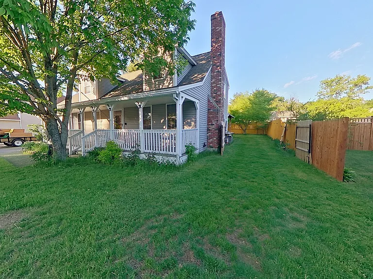 43 Mission Ave — Photo 31