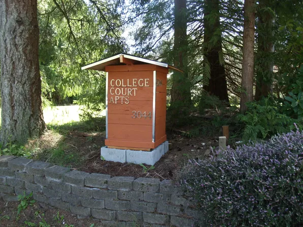 3044 Kaiser Rd NW #10, Olympia, WA 98502