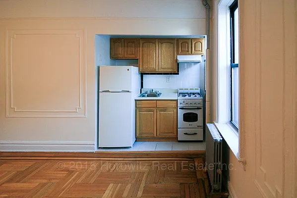Rented by Horowitz Real Estate | media 10