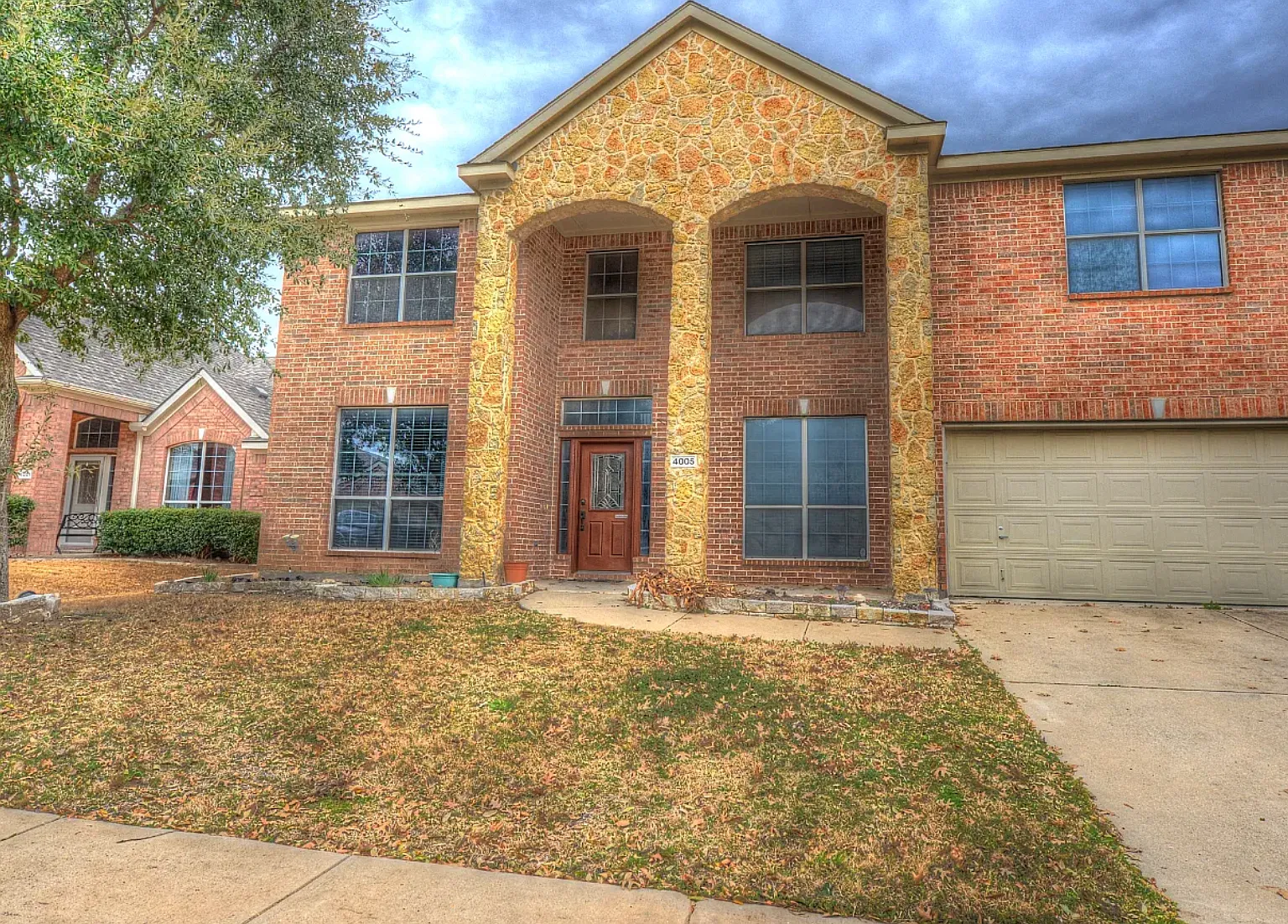 5 bed, 4576 sqft, $3,750 — Photo 1