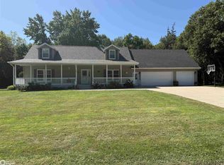 609 S Cedar Ave, Graettinger, IA 51342