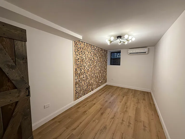 727 Knickerbocker Ave #1C — Photo 12