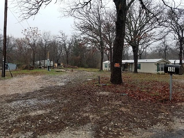 2nd image of 106 Brook Valley