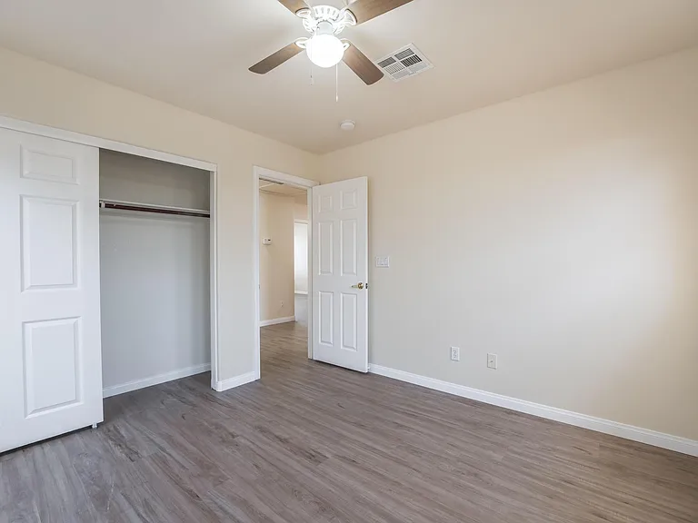 4828 Whisper Lake Ave — Photo 10