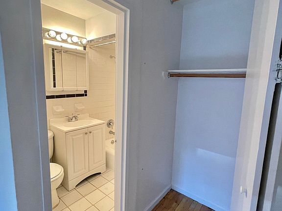 5th image of 11 E 32nd St APT 12B
