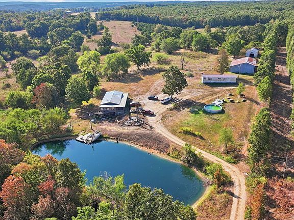 2nd image of 3723 Weaver Road