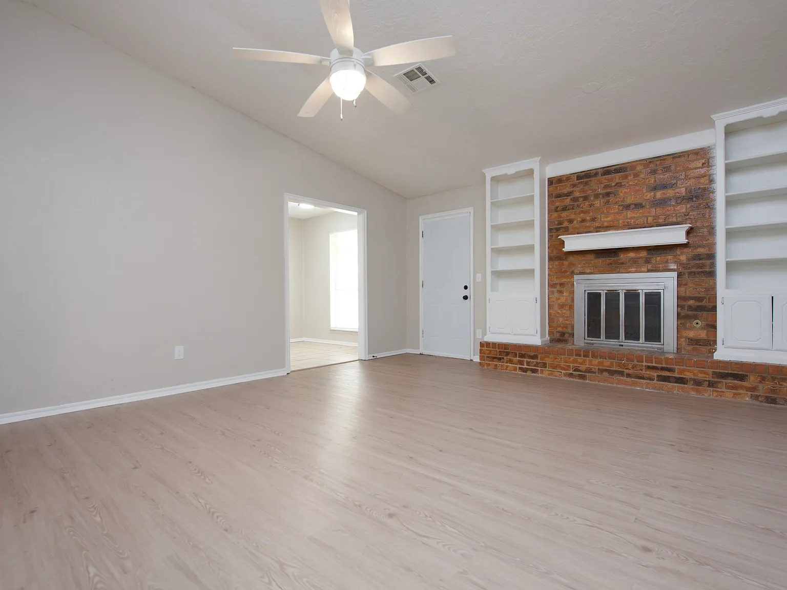 3 bed, 1400 sqft, $1,495 — Photo 3