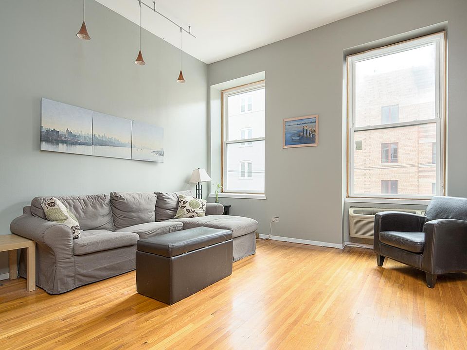 Recessed lighting has replaced pendant lighting