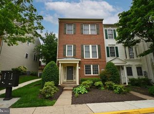 12433 Cedar Lakes Dr, Fairfax, VA 22033