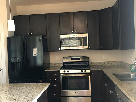 5th image of 375 Avett Dr