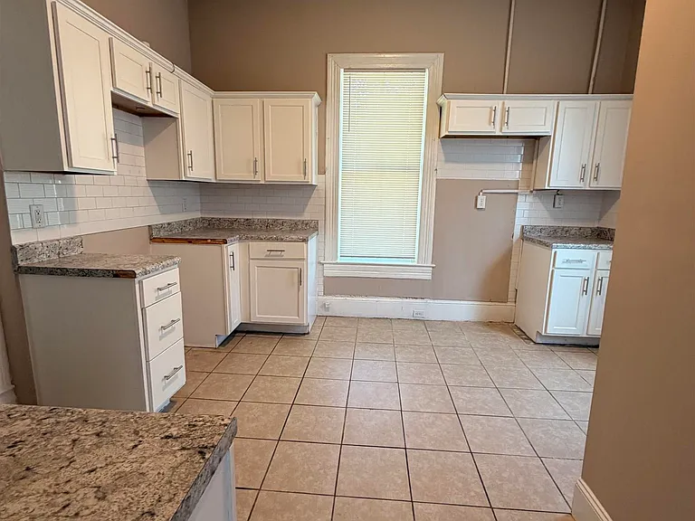 3017 Ensley Ave — Photo 5