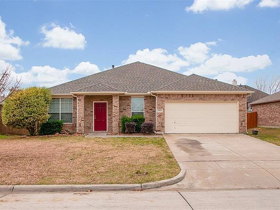 2nd image of 713 Bowie Ln